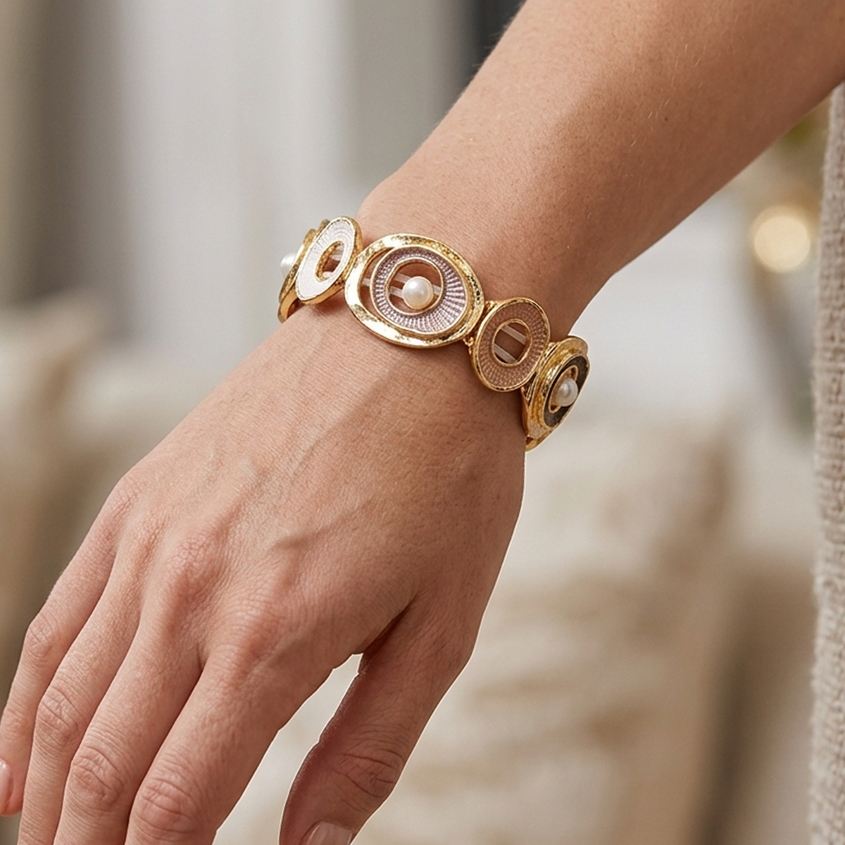 Bracciale Elastico conCerchi Smaltati e Perle