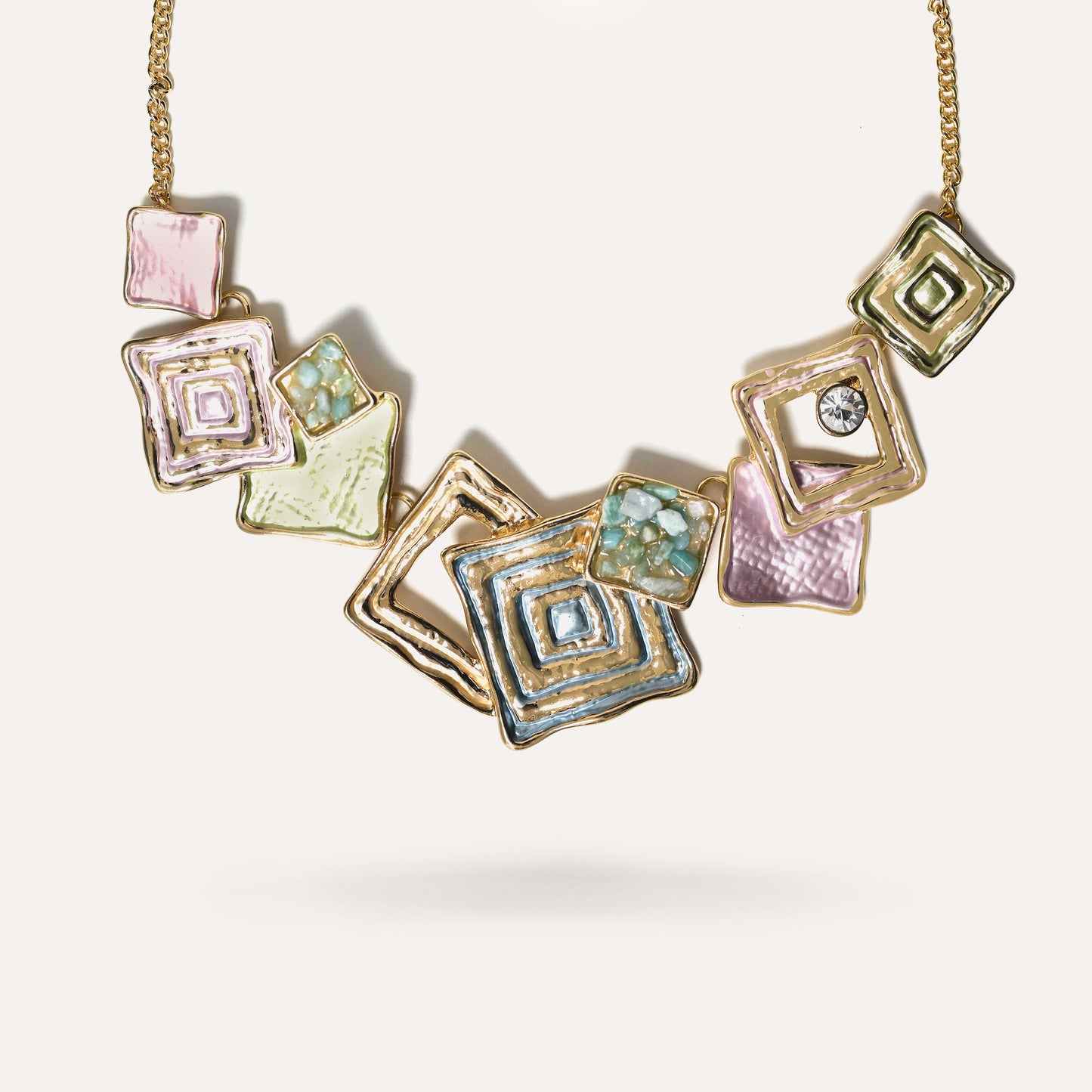 Collana Smaltata con Pietre e Strass