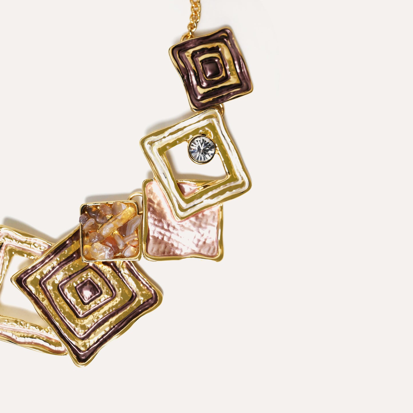 Collana Smaltata con Pietre e Strass