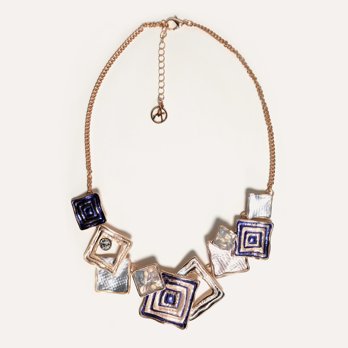 Collana Smaltata con Pietre e Strass