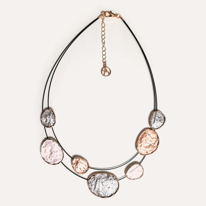 Collana Smaltata con Filo Nero in Acciaio