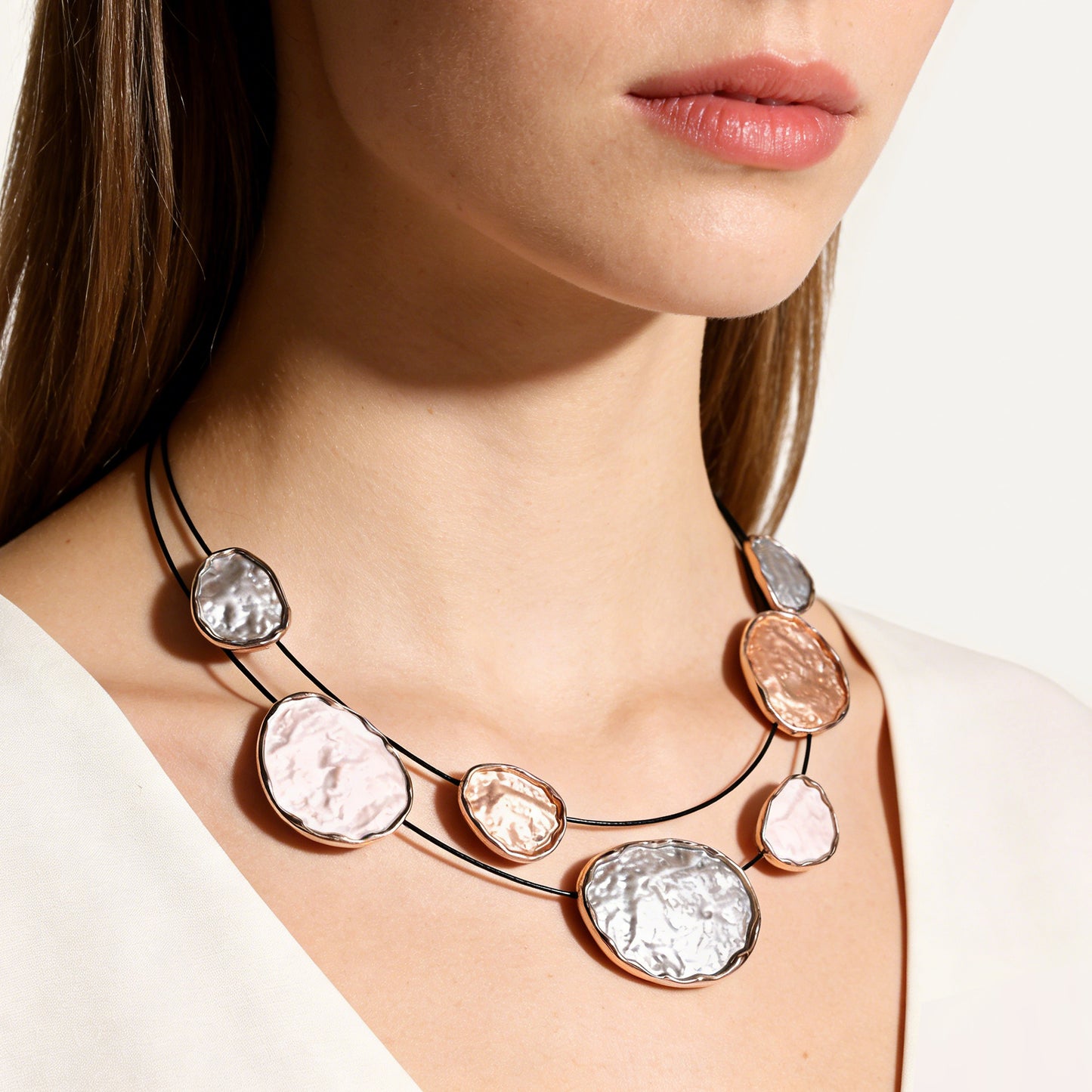 Collana Smaltata con Filo Nero in Acciaio